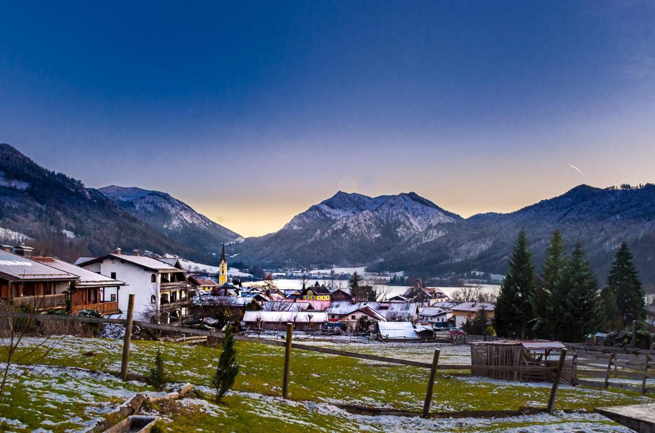 Kontaktlos - Ruhige Mit Seeblick In Zentraler Lage By Stayfritz * Schliersee